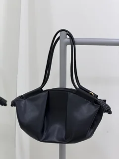 کیف هلالی چروک